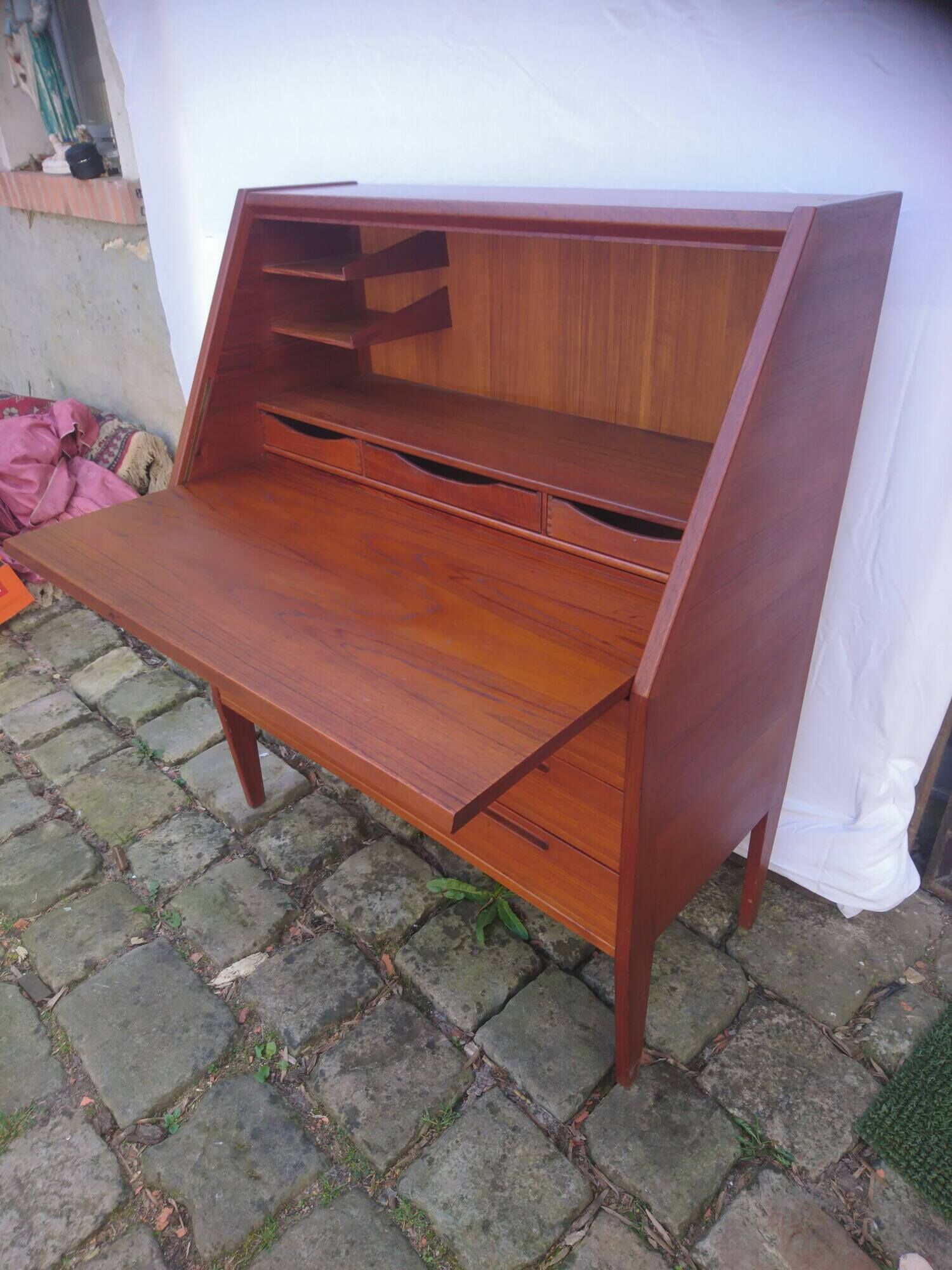 Writing desk design Nils Jonsson HJN Mobler