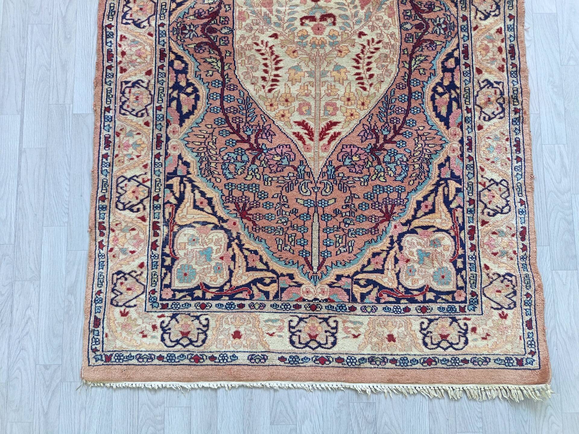 Handmade Pakistani carpet