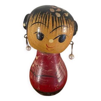 Poupée kokeshi ancienne "fille aux boucles d oreille"