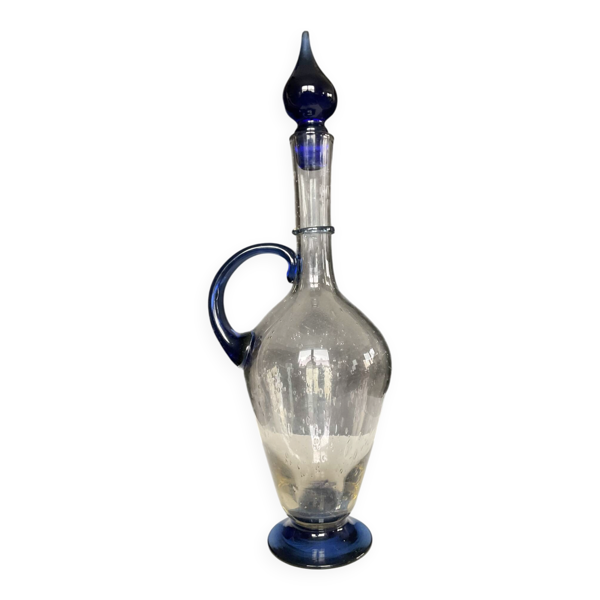 Vintage carafe in blown and bubbled glass paste.