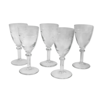 7 engraved aperitif glasses