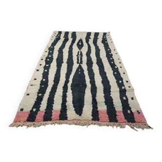 Handmade natural wool rug, size 150 x 250 cm