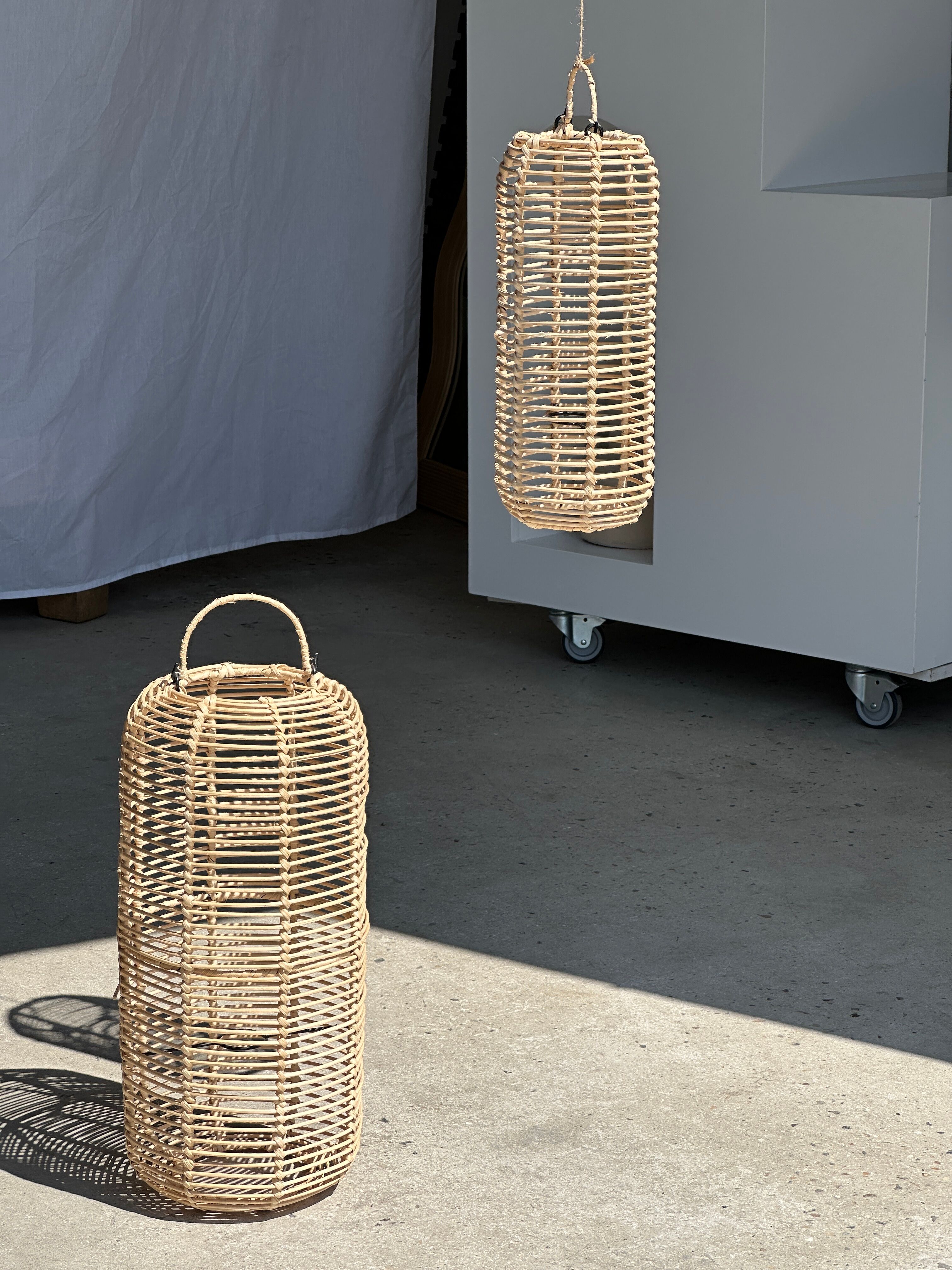 Small lantern-shaped rattan suspension H35 D15