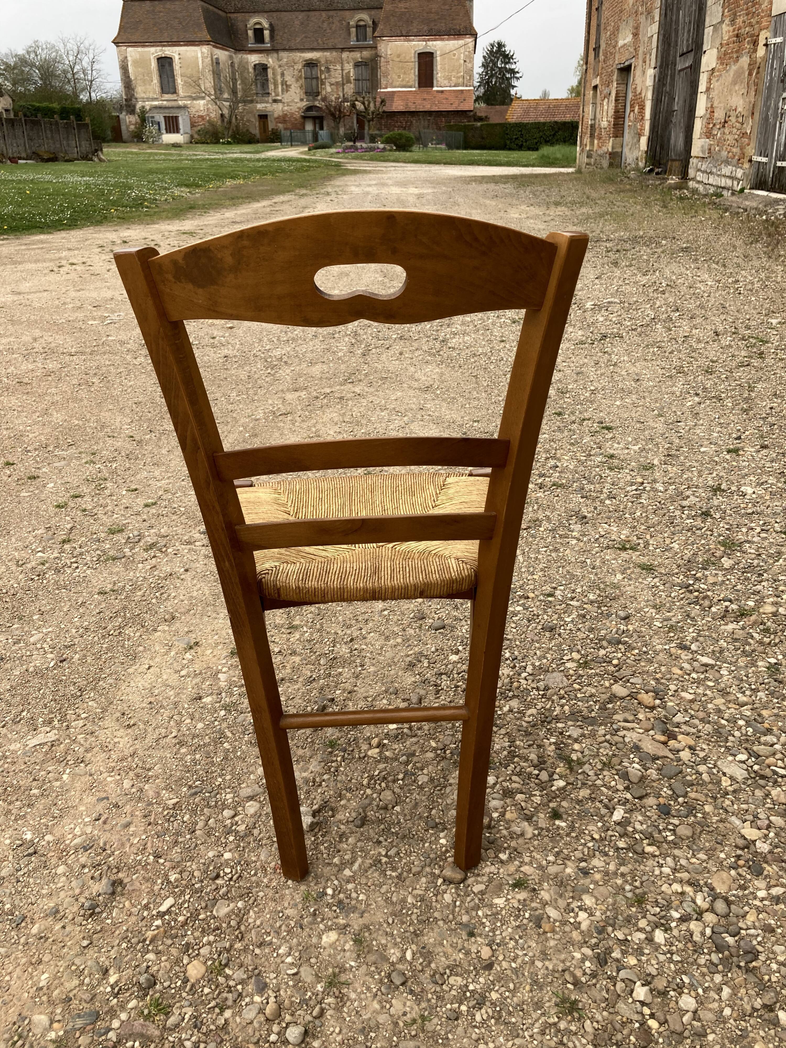 4 chairs mulched in ash