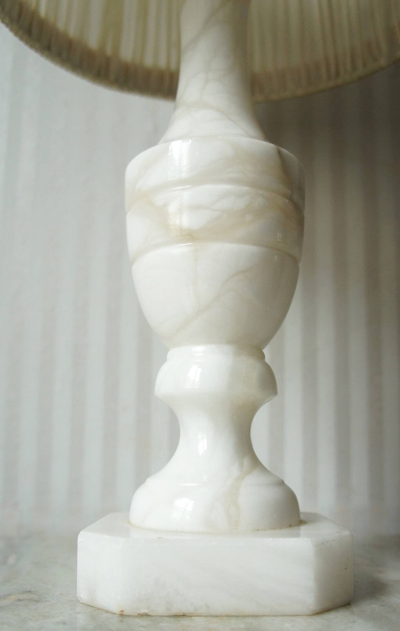 Alabaster baluster lamp 1960