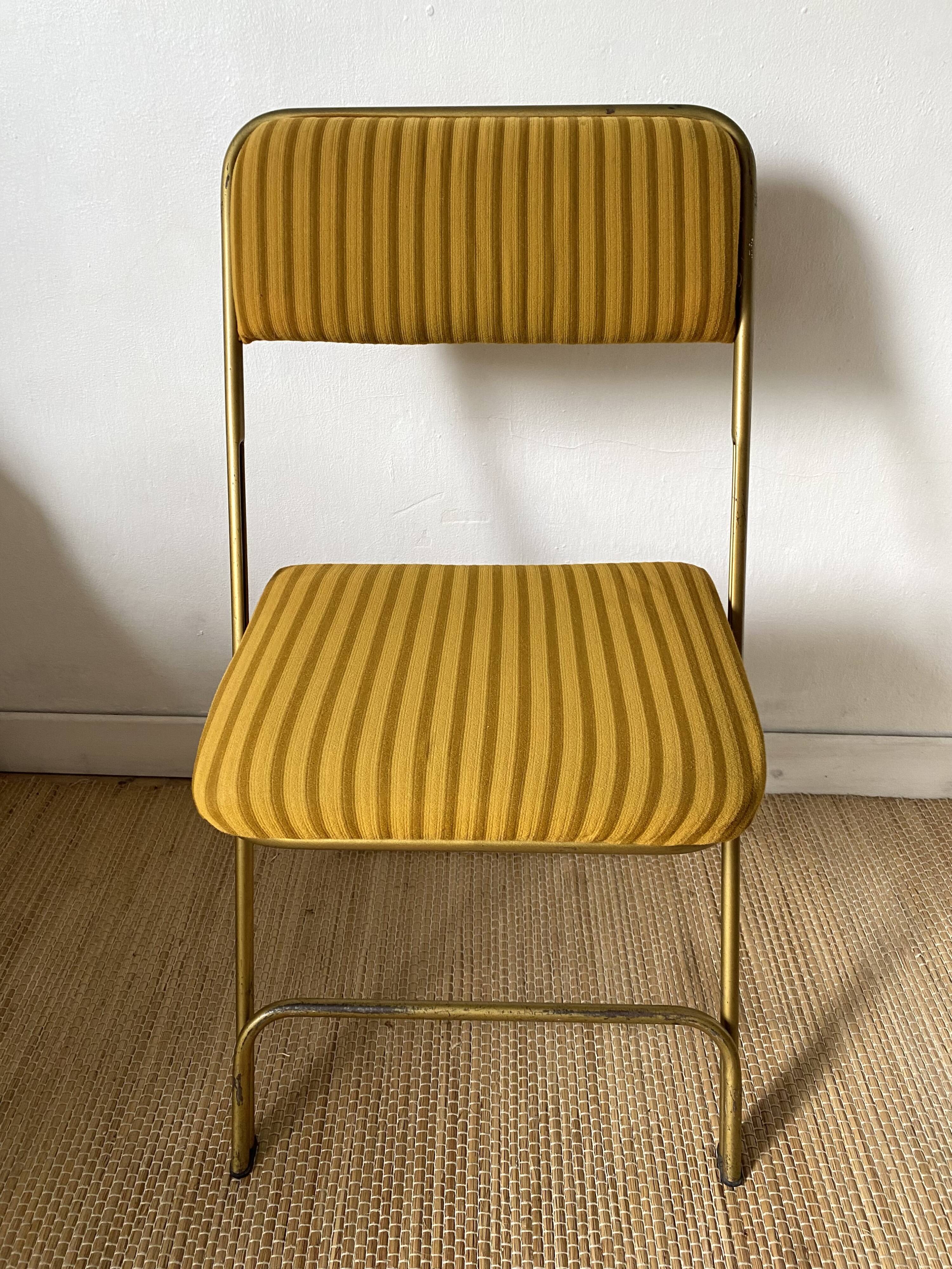 Lafuma folding chairs in velvet and gold metal