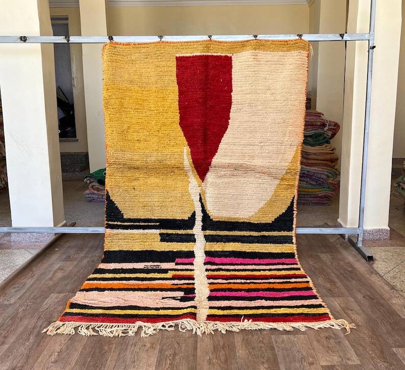 Moroccan handcrafted rug 250cm x 150cm
