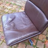 Swivel leather armchair from the 70s, Italian design.