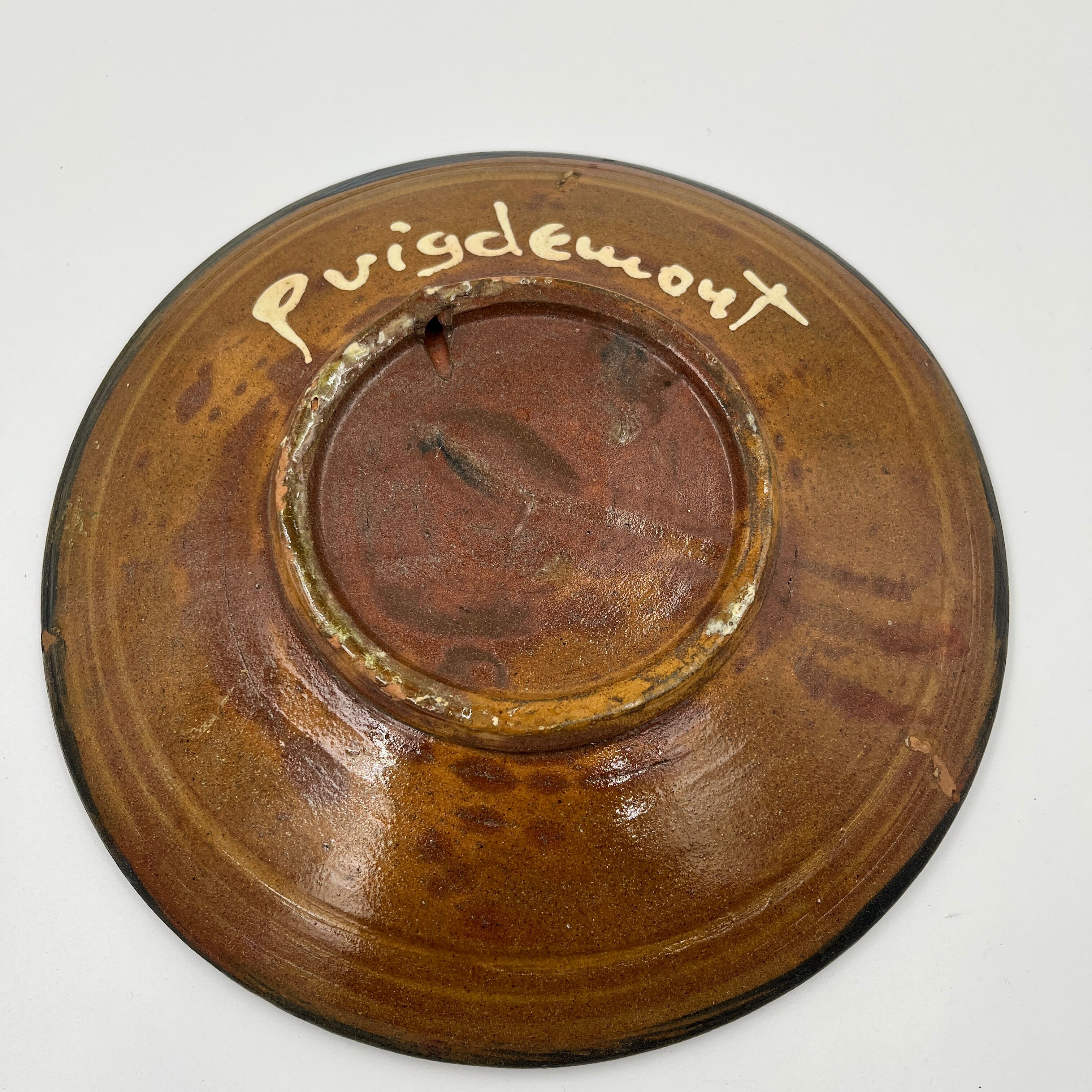 Empty pocket, decorative ceramic plate Puigdemont