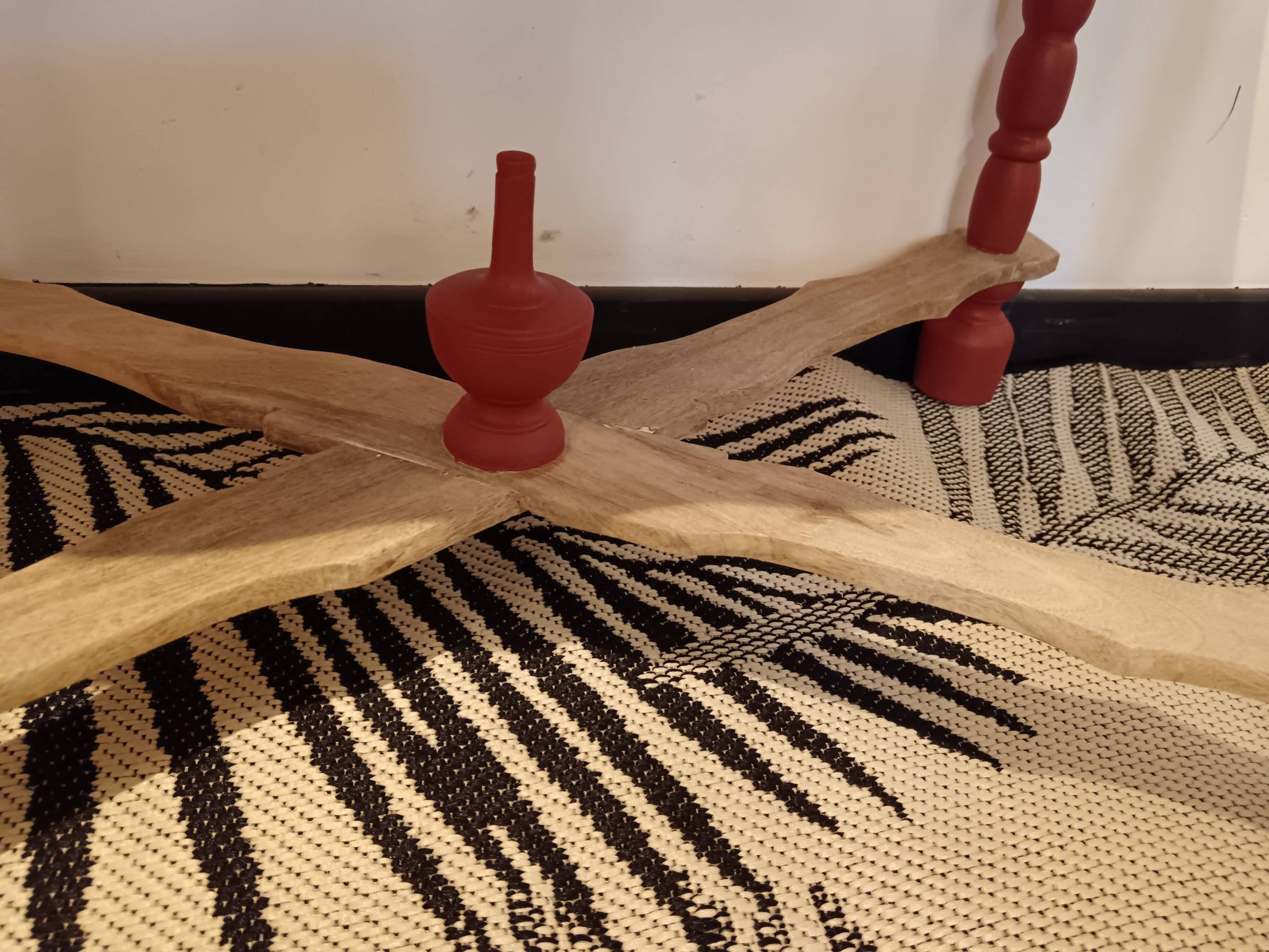 Table d'appoint ou console en bois terracotta avec tiroir