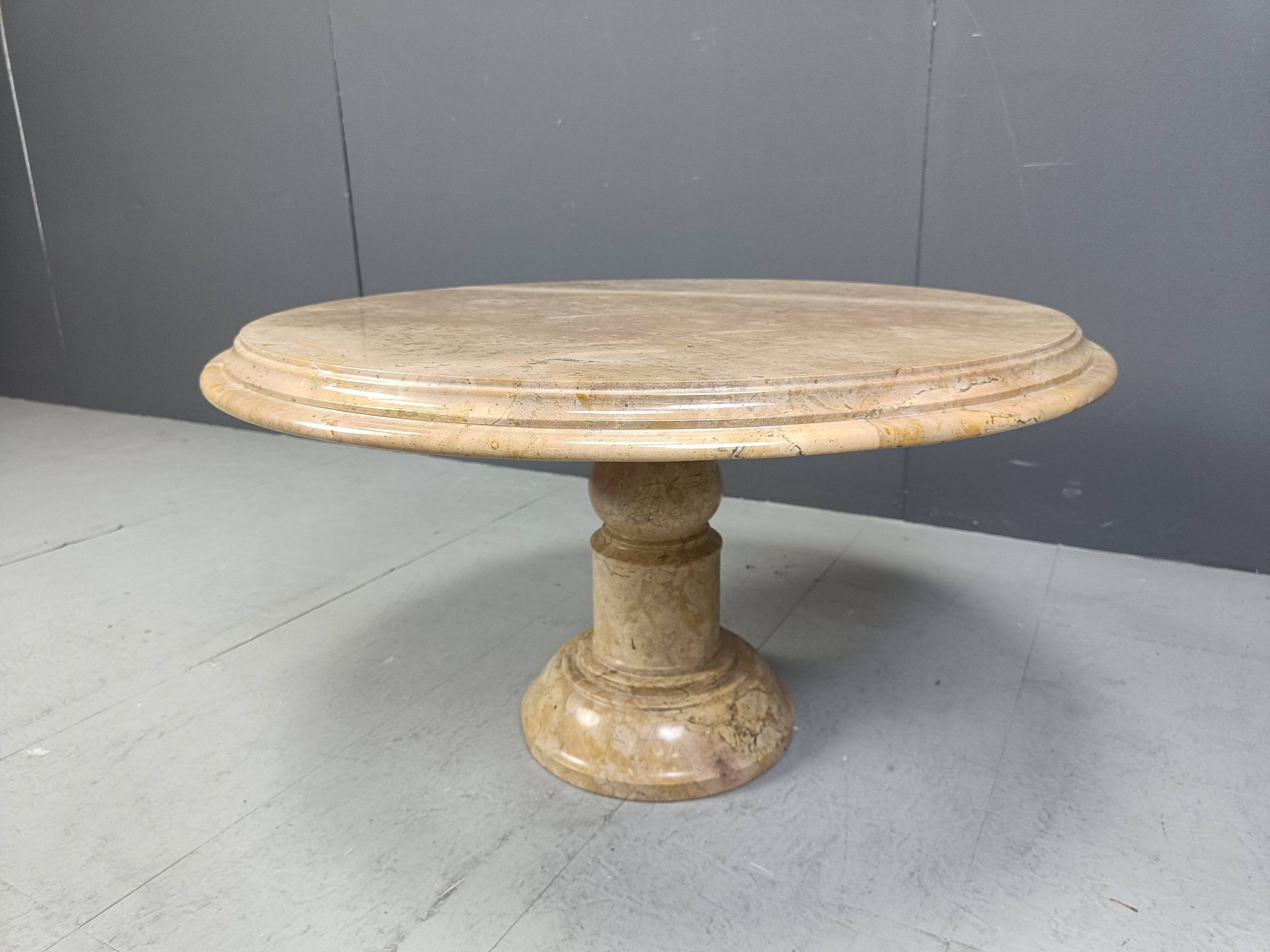 Vintage round Italian marble coffee table, 1960s