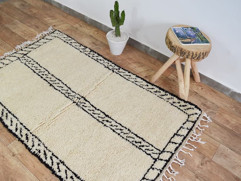 Moroccan berber carpet 170x105cm