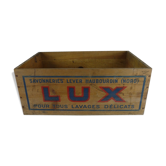 Caisse publicitaire savon Lux