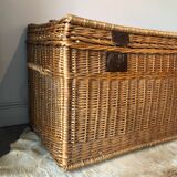 Old malle in rattan and wicker