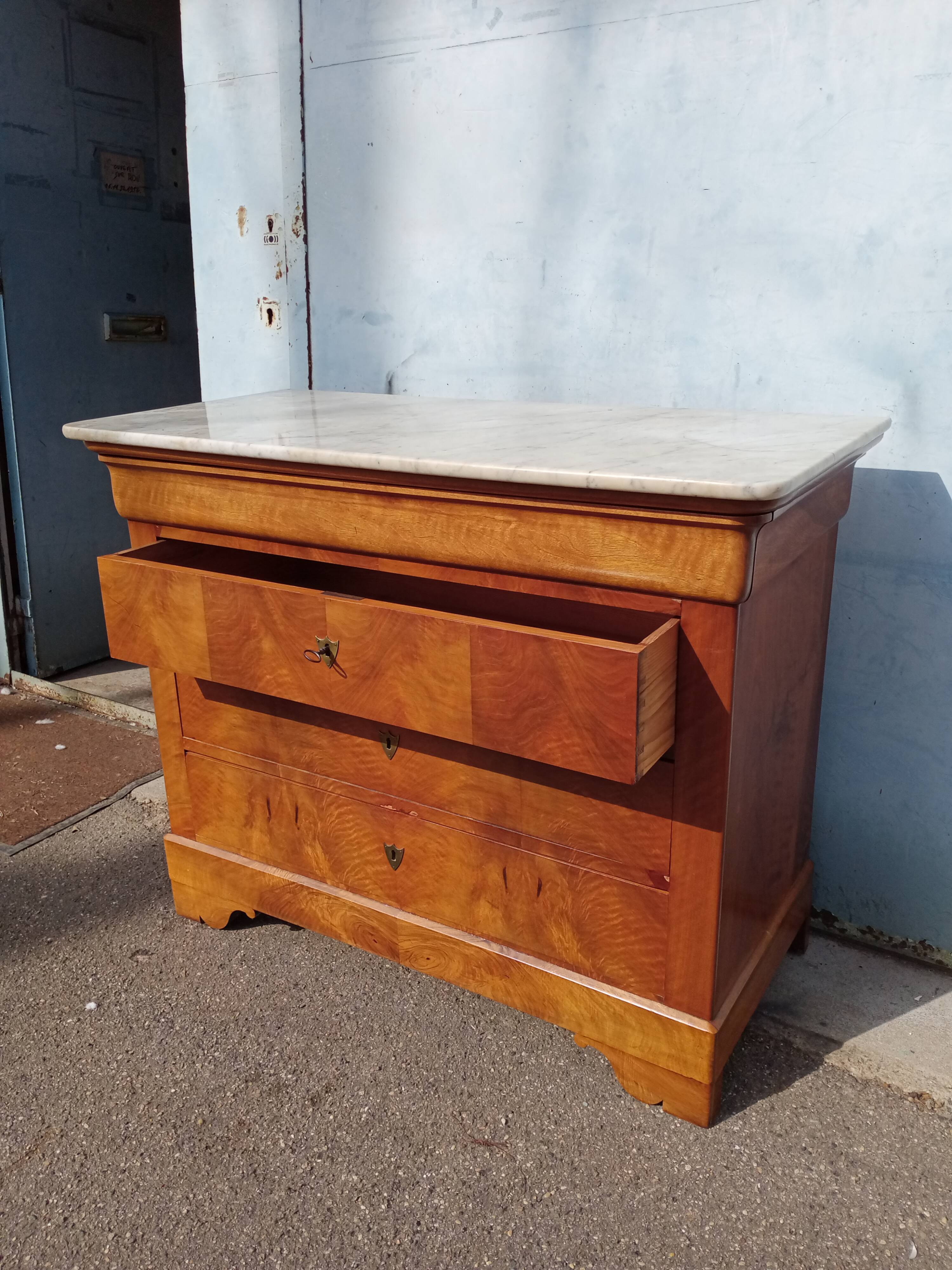 19th Louis Philippe veneer dresser