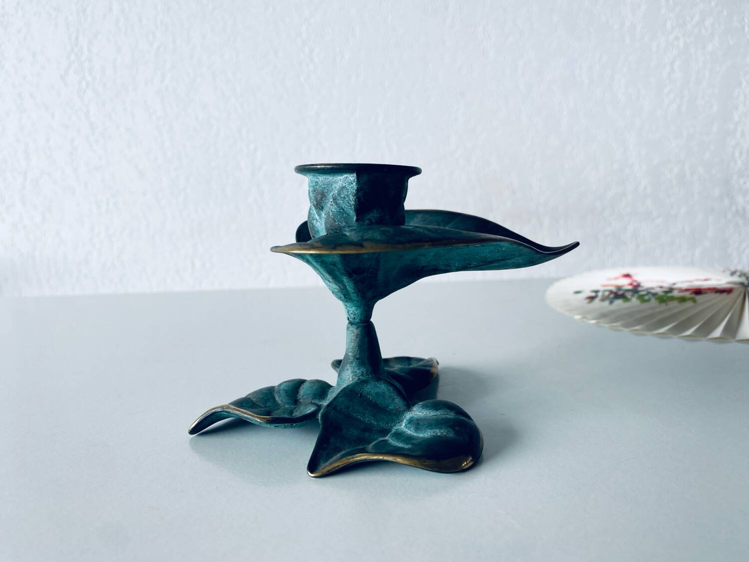 Bronze leaf candle holder