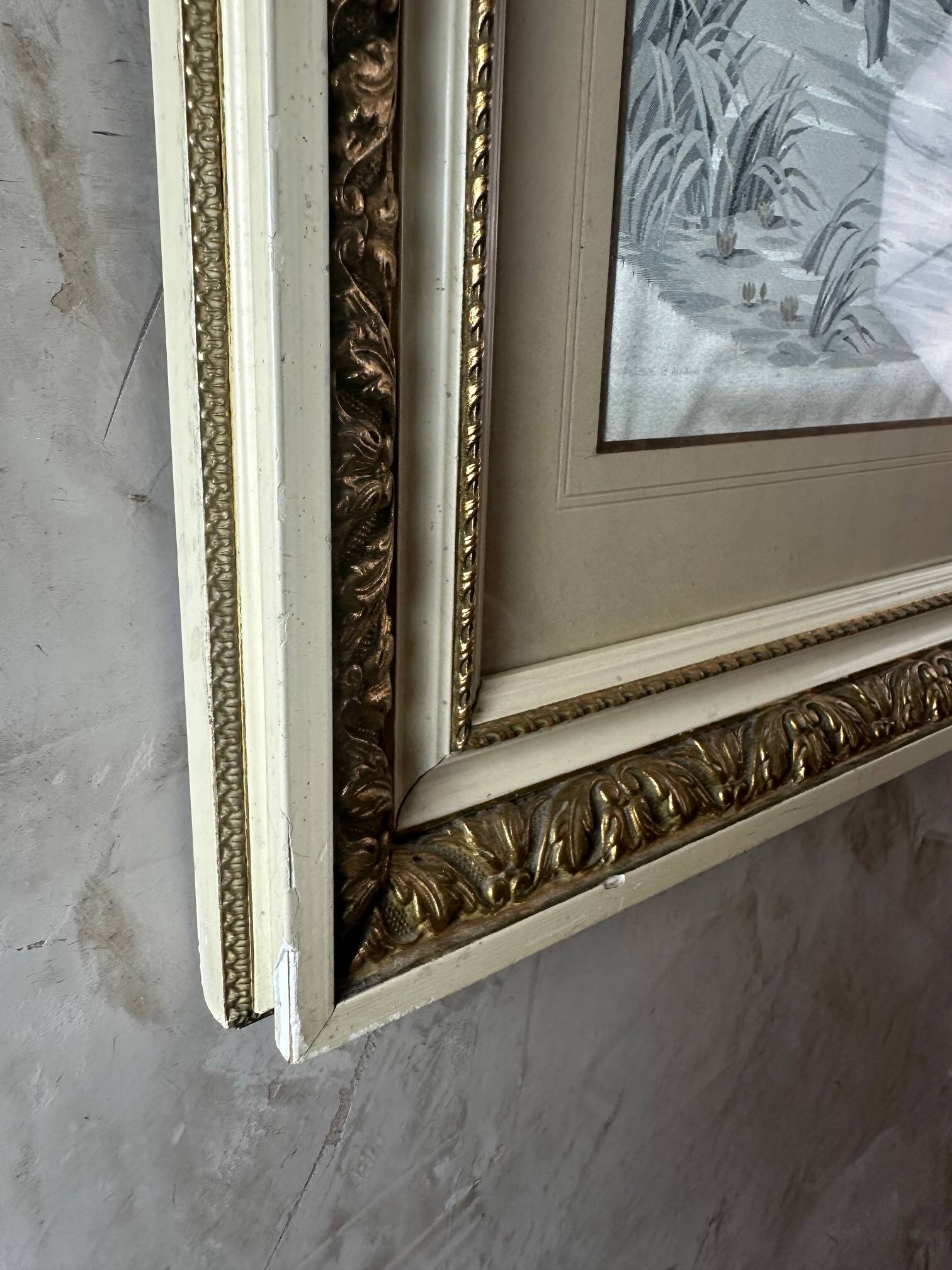 Paire de tableaux en soie
