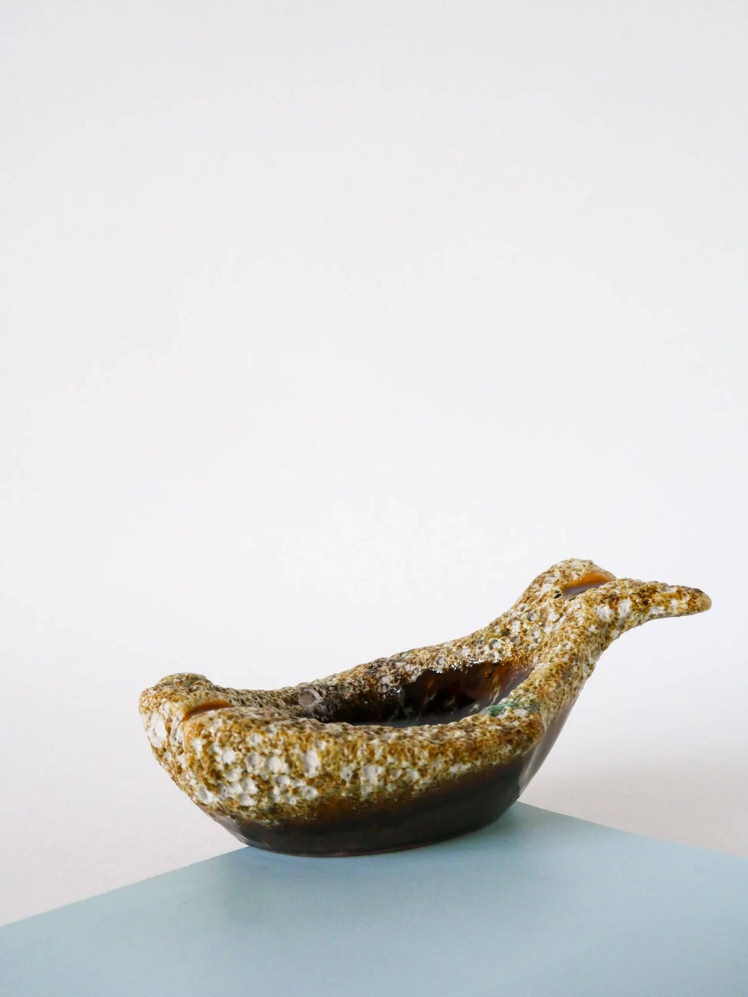 Vide-poche cendrier en Fat Lava, forme de poisson, 1970