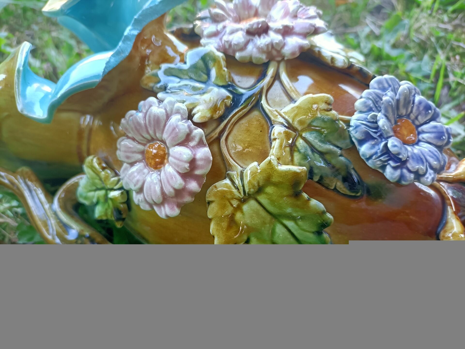 Barbotine vase late 19th century 💐