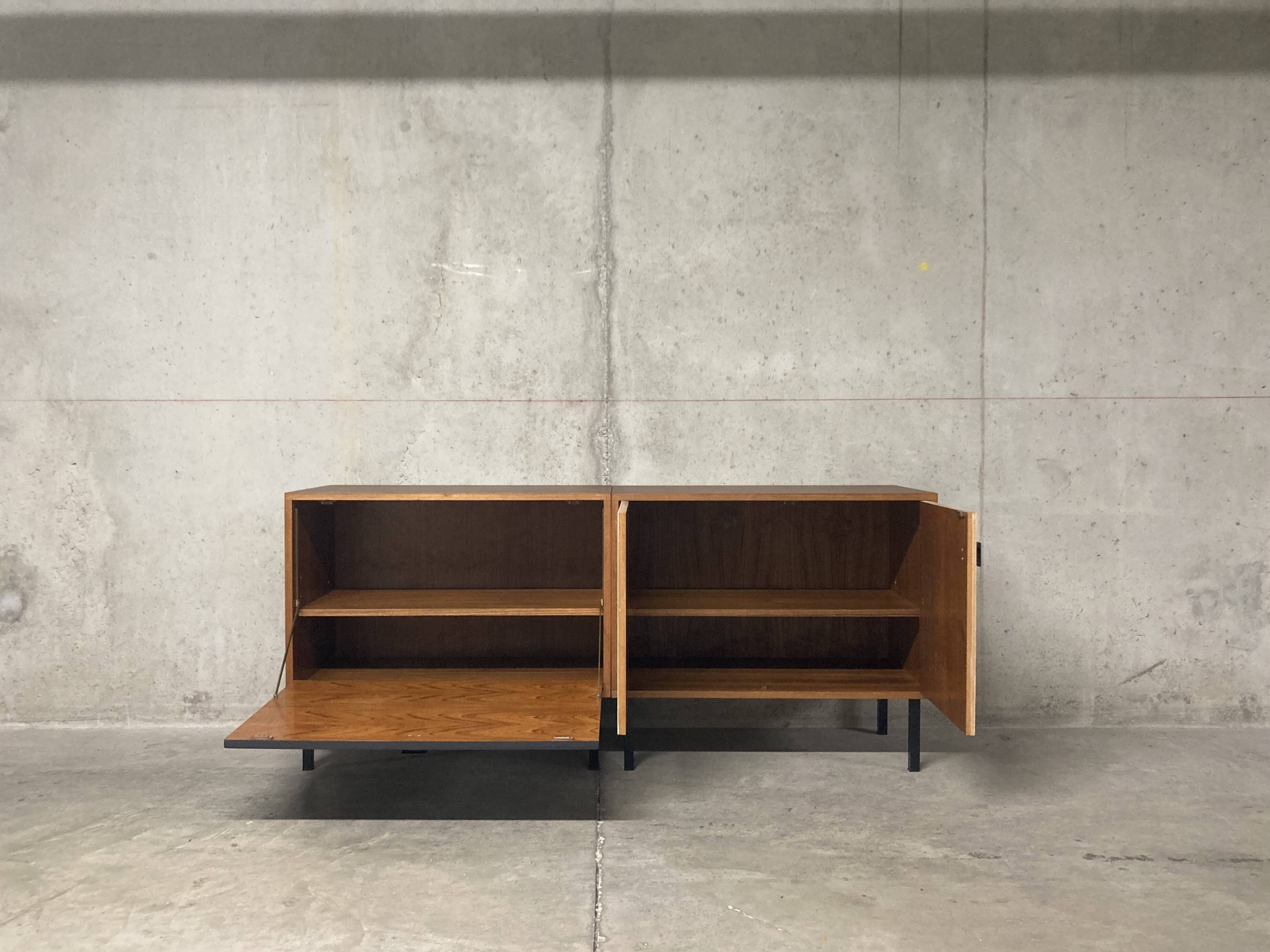 Enfilade moderniste noire et blanche Philippon et Lecoq vintage années 60