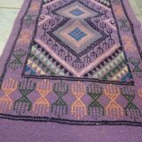 Kilim violet berbère fait à la main 51x94cm
