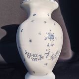 Moustiers vase