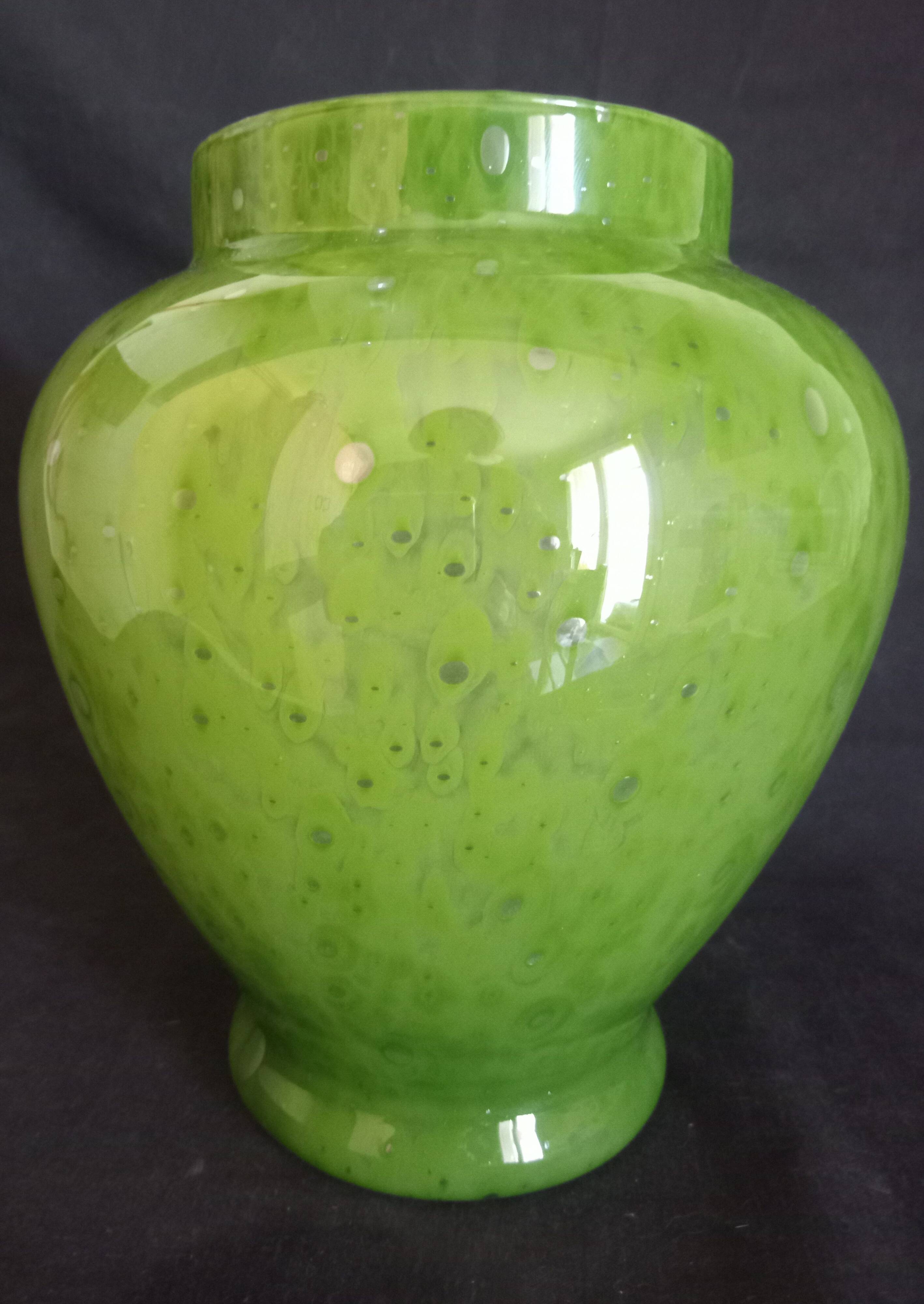 Biot vase in mouth-blown glass, with bubbles, grass green color