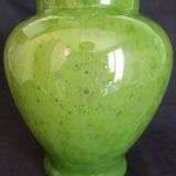Biot vase in mouth-blown glass, with bubbles, grass green color
