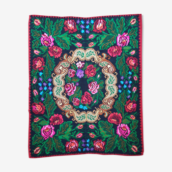 Gorgeous floral Moldavian rug handwoven in Romania