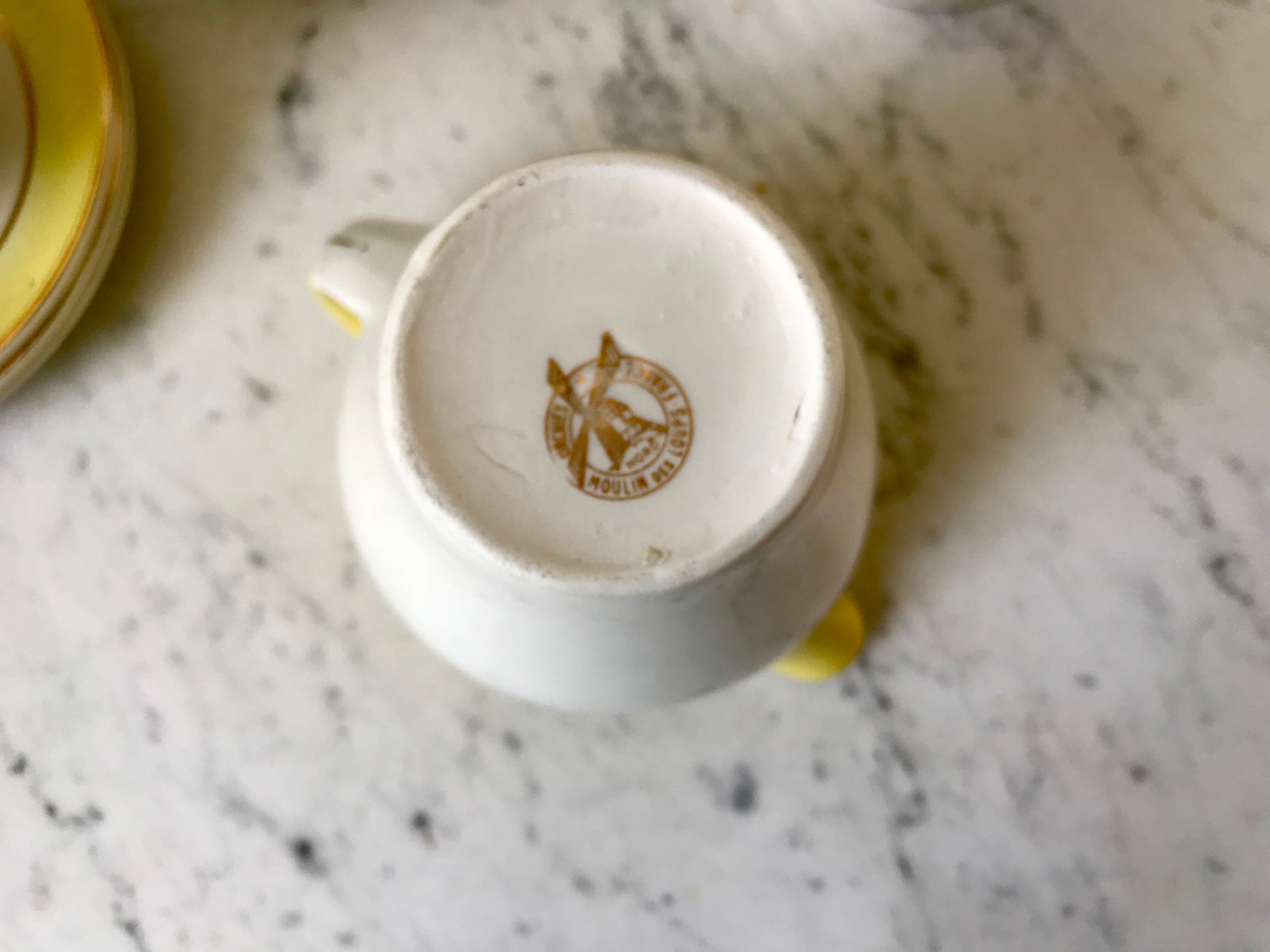 coffee set 6 cups, milk jug and sugar bowl Moulin des Loups textured yellow 50s