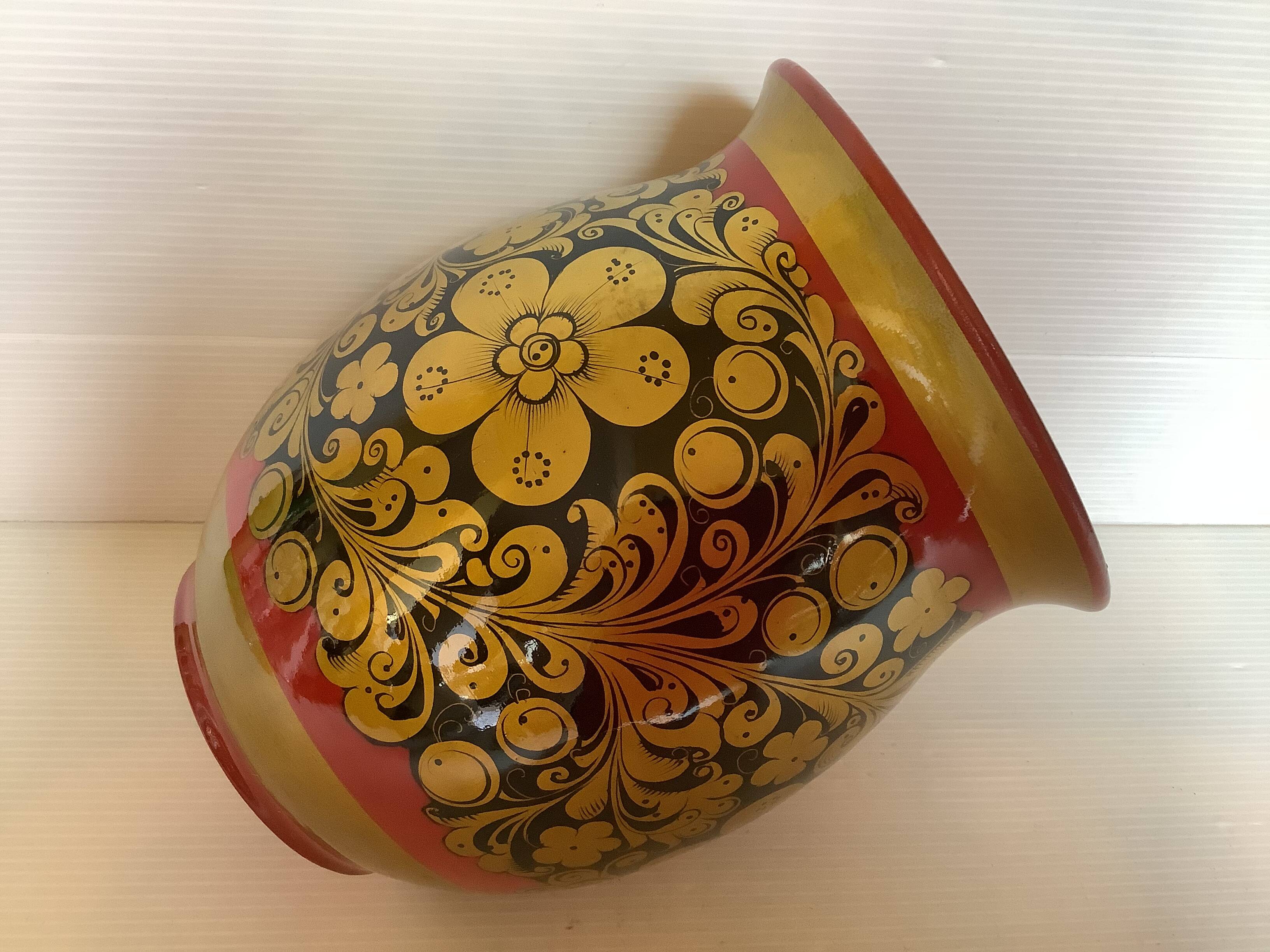 Russian Khokhloma vase