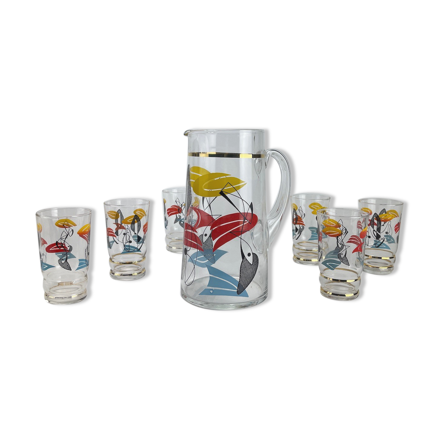 Service at orangeade Mid-Century abstract décor