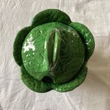 Soup bowl or vegetable in the shape of cabbage slurry