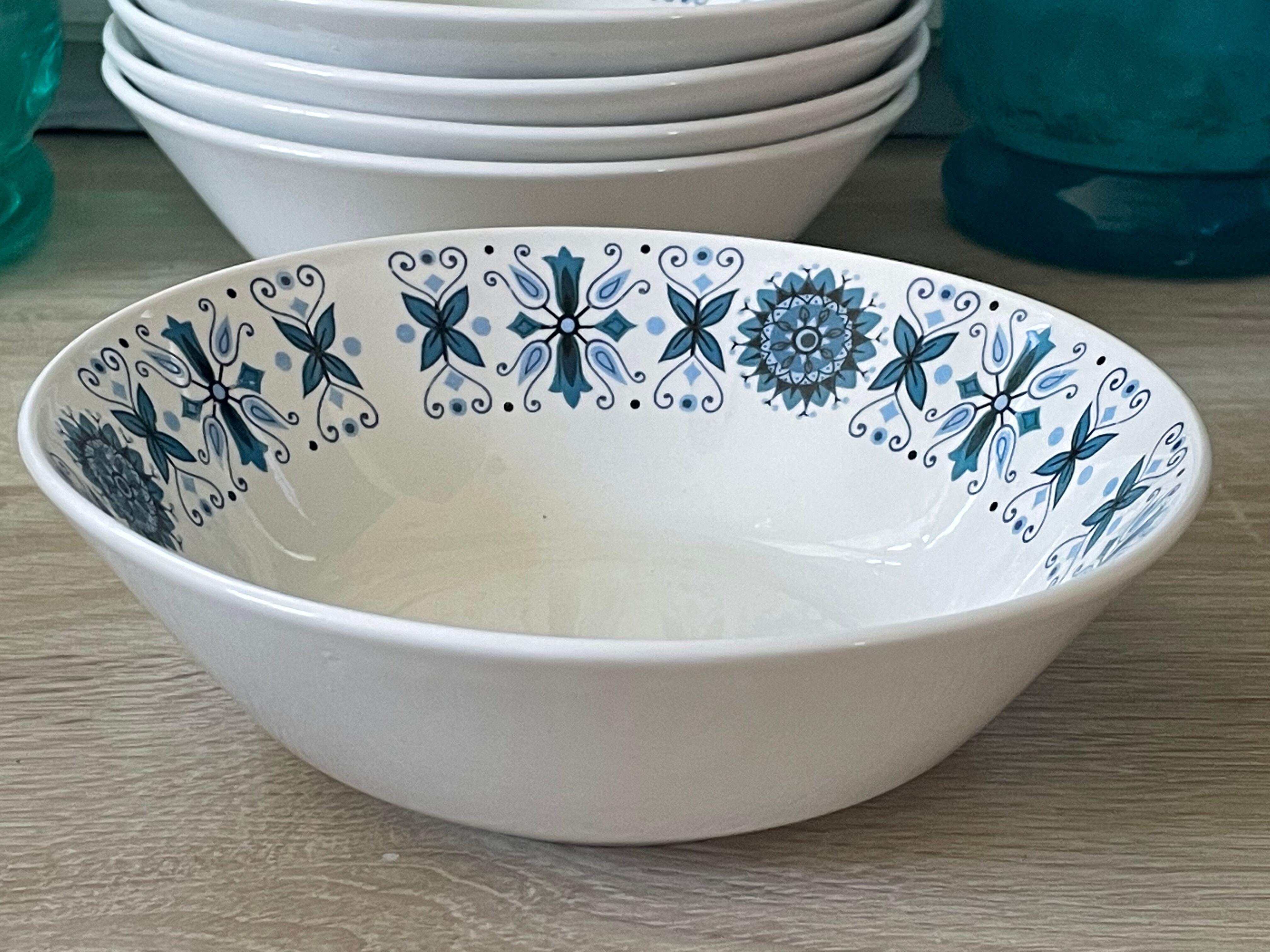 5 vintage Villeroy & Boch bowls