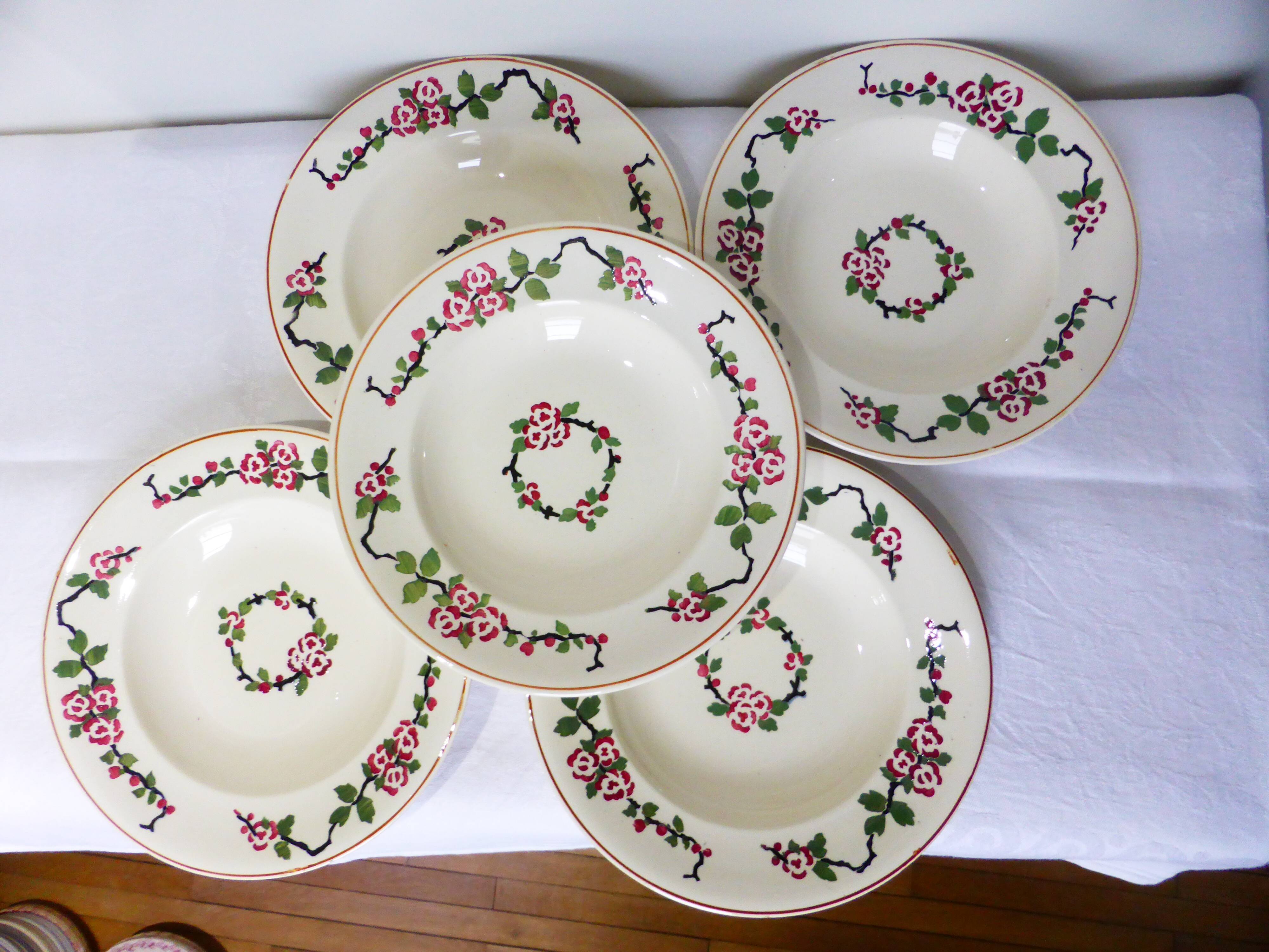 5 Longwy soup plates, Aupébines model