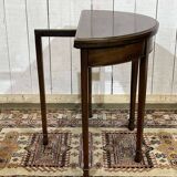 English game table in mahogany from the early 20th century.