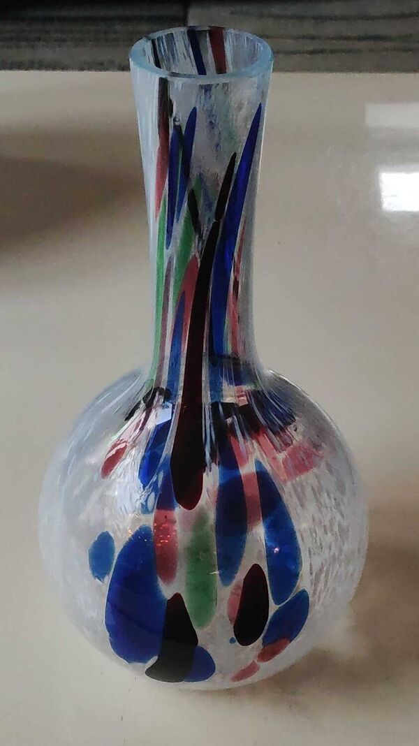 Vase boule en verre d''Art soufflé moucheté