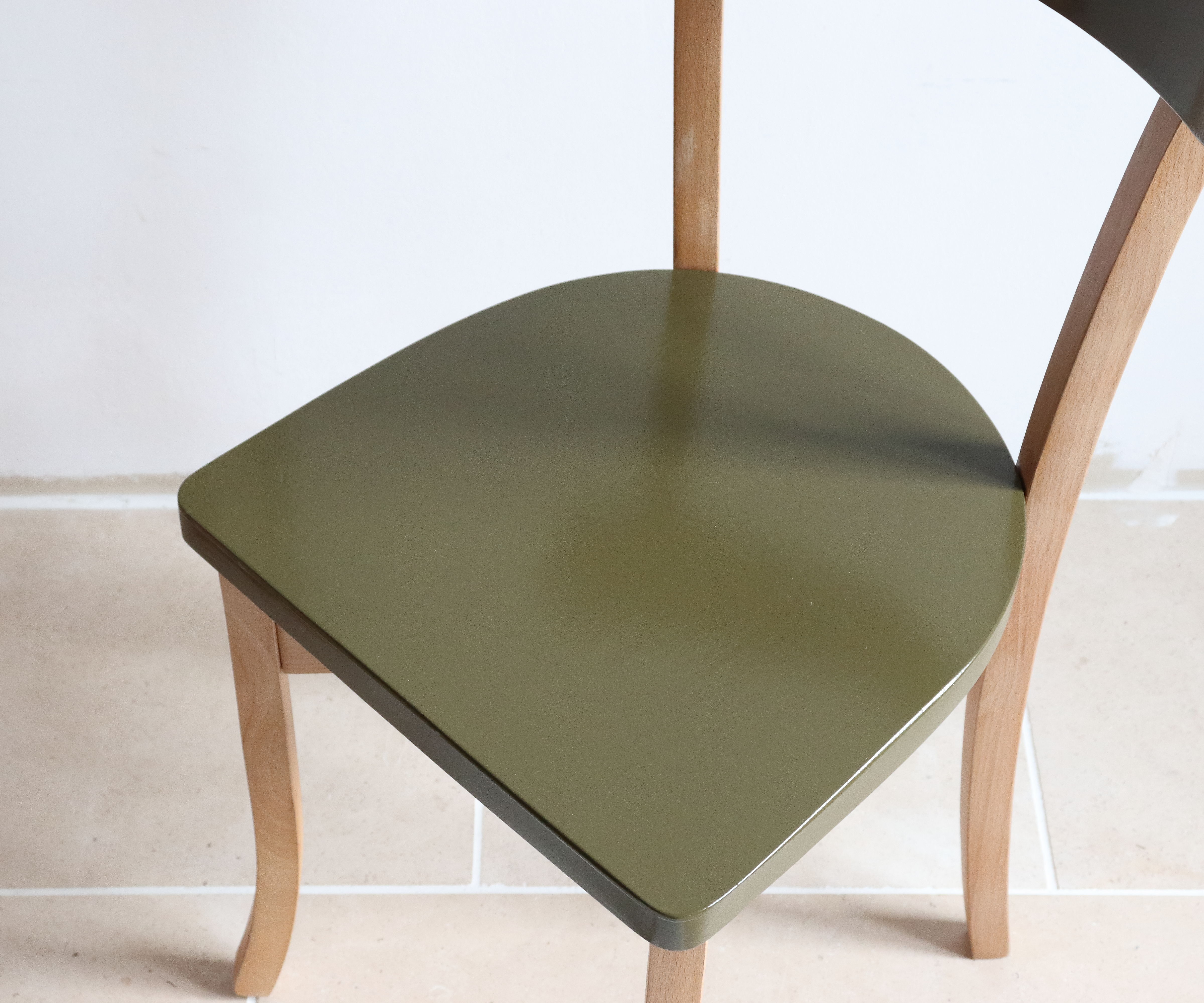 Vintage wooden bistro chair revisited