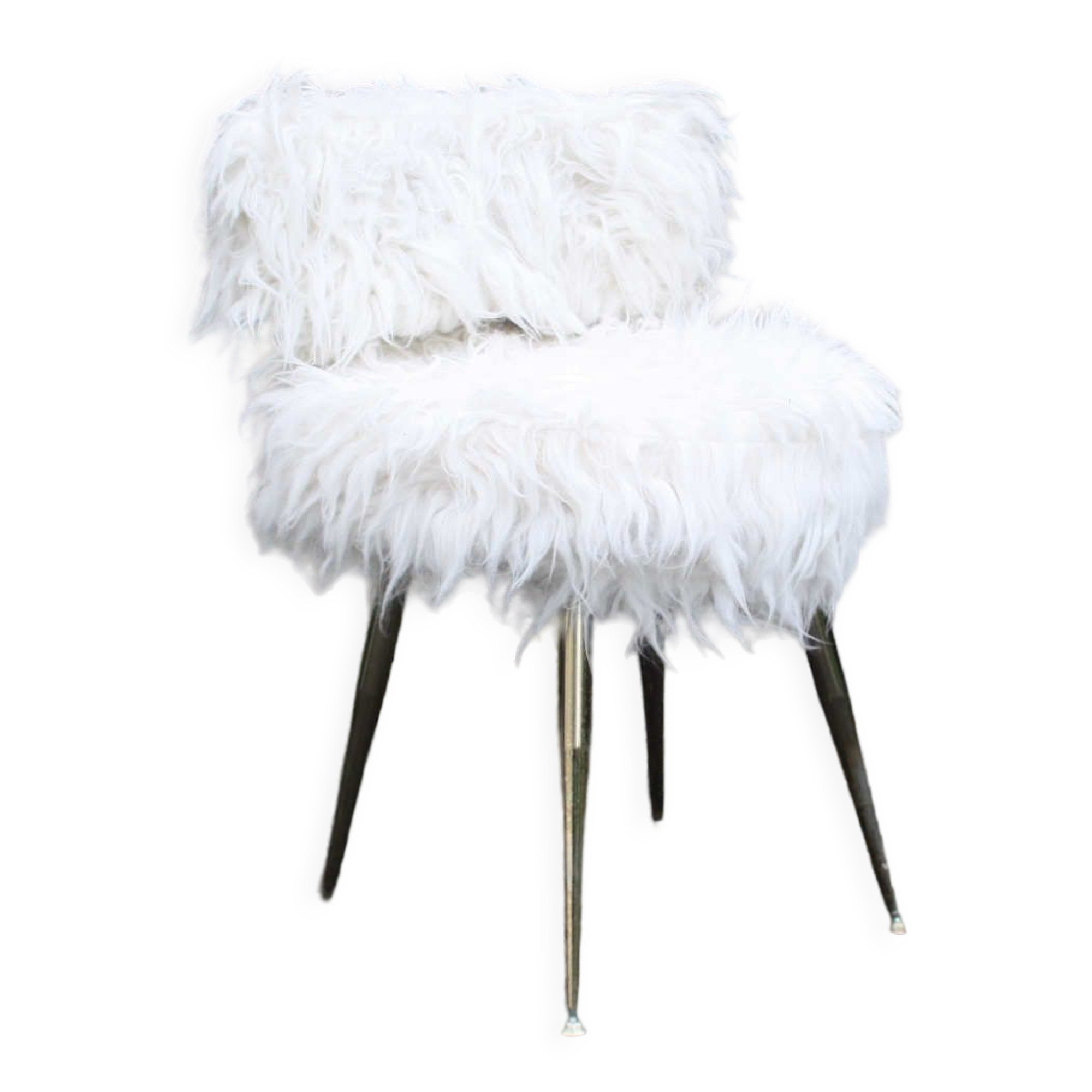 Vintage chair in white moumoute