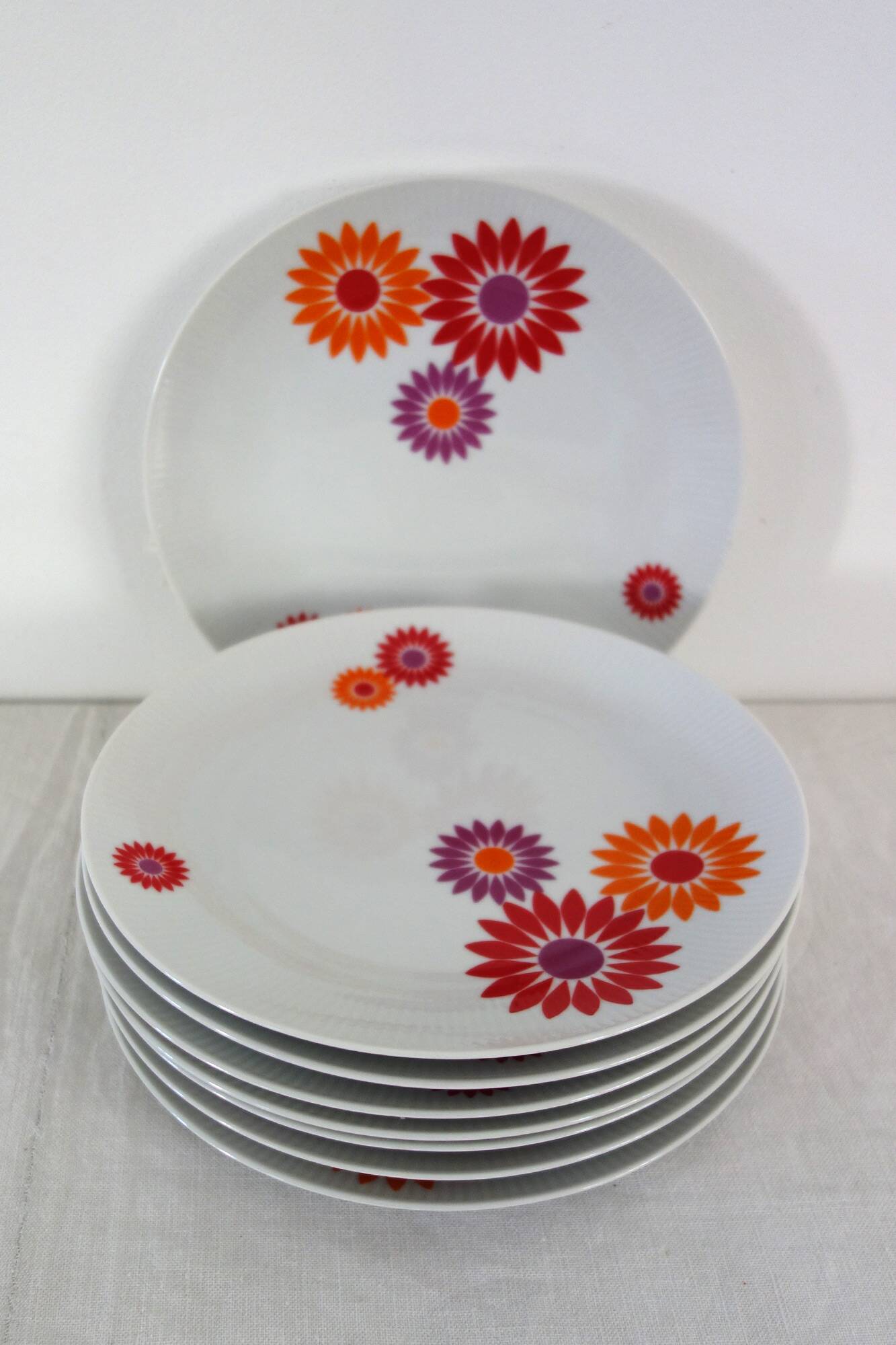 8 Flat Plates Seltmann Weiden West Germany 70s
