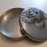 Art Nouveau tin box by R.Sitoleux
