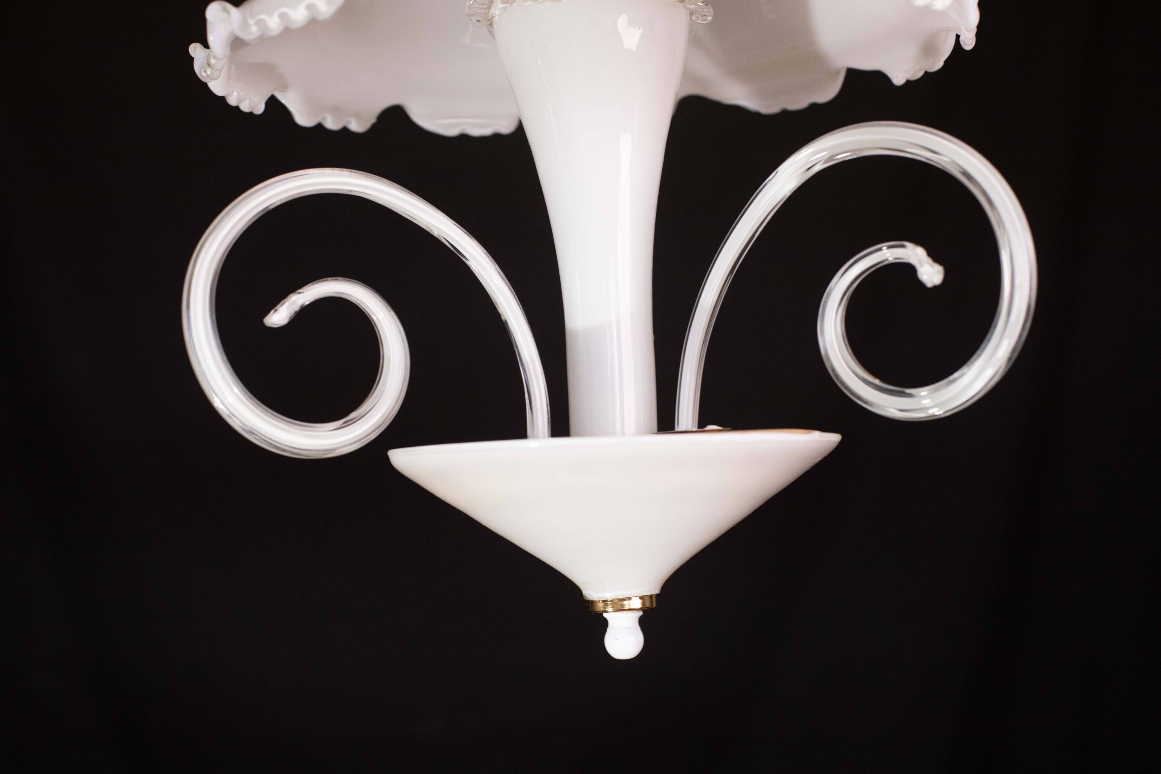 “Umbrella” Charming Murano Vintage White Chandelier in Murano Glass, 1980s