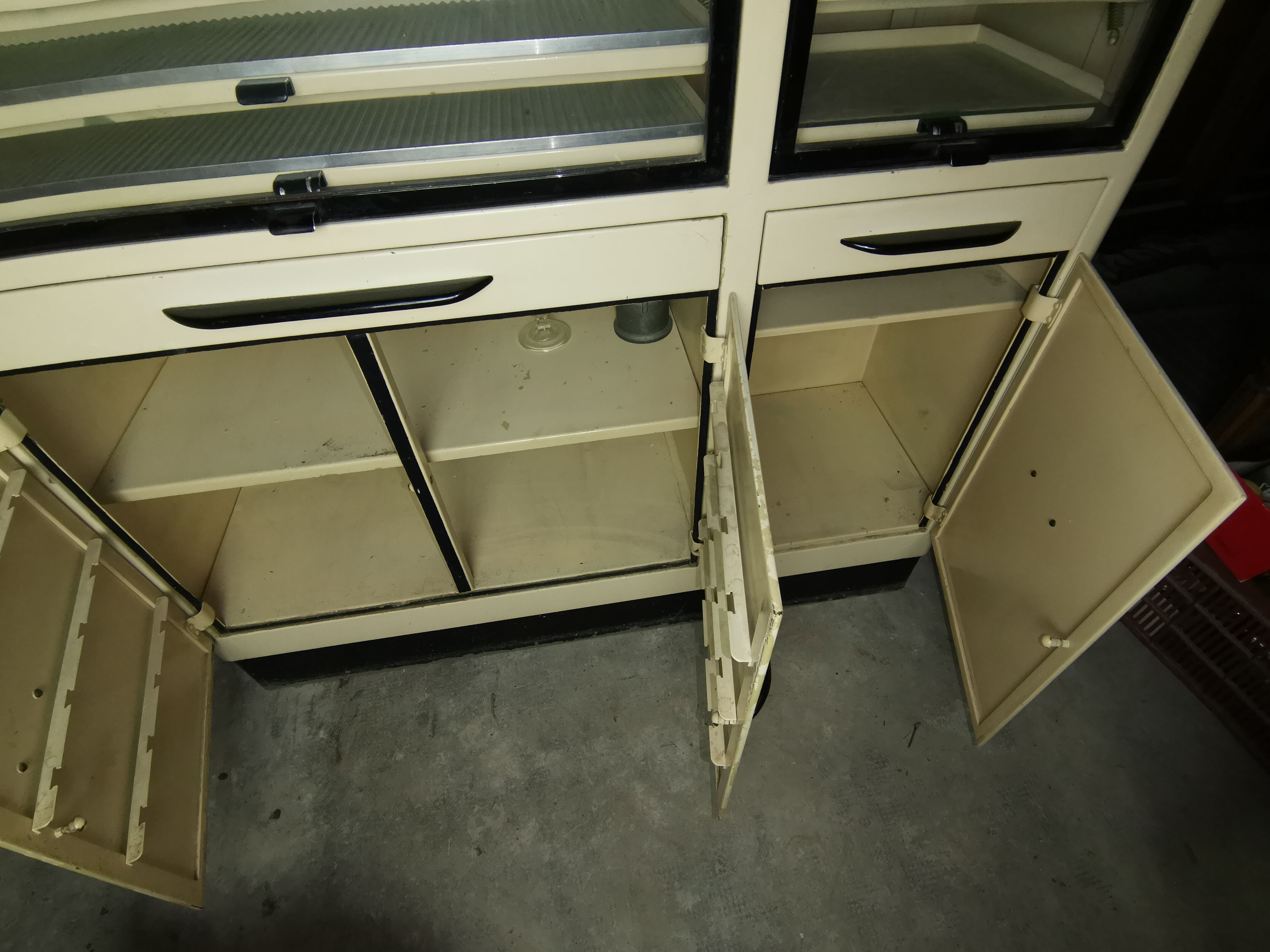 Dentist furniture in metal and black opaline top 1950