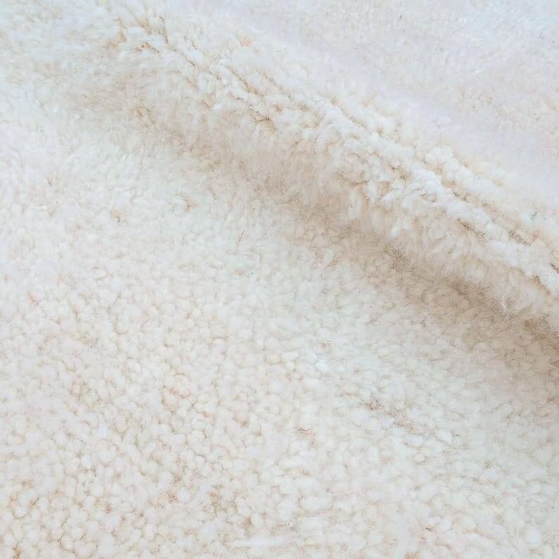 Handmade pure wool rug, size 2/3 m.