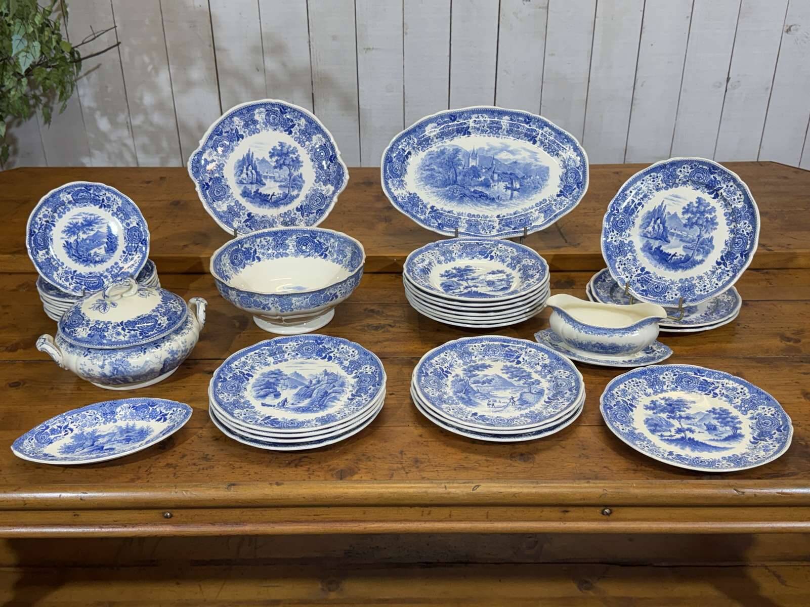 32-piece table service Burgenland decor from Villeroy and Boch.