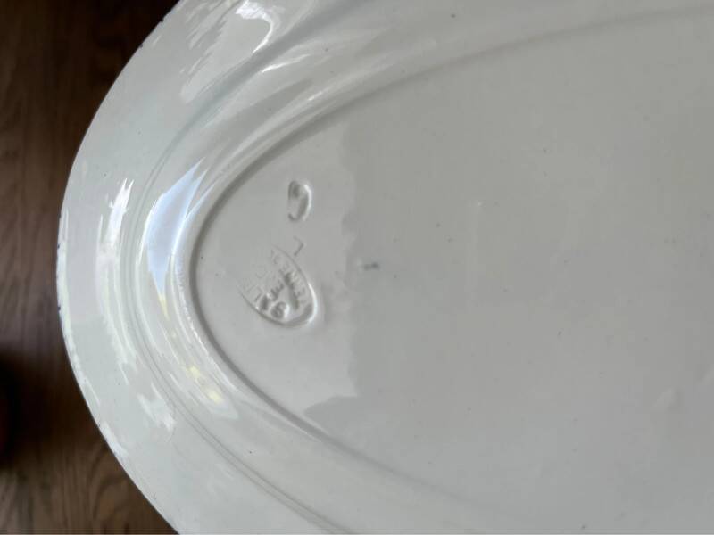 Sauceboat and old earthenware dish Salins - Terre de fer