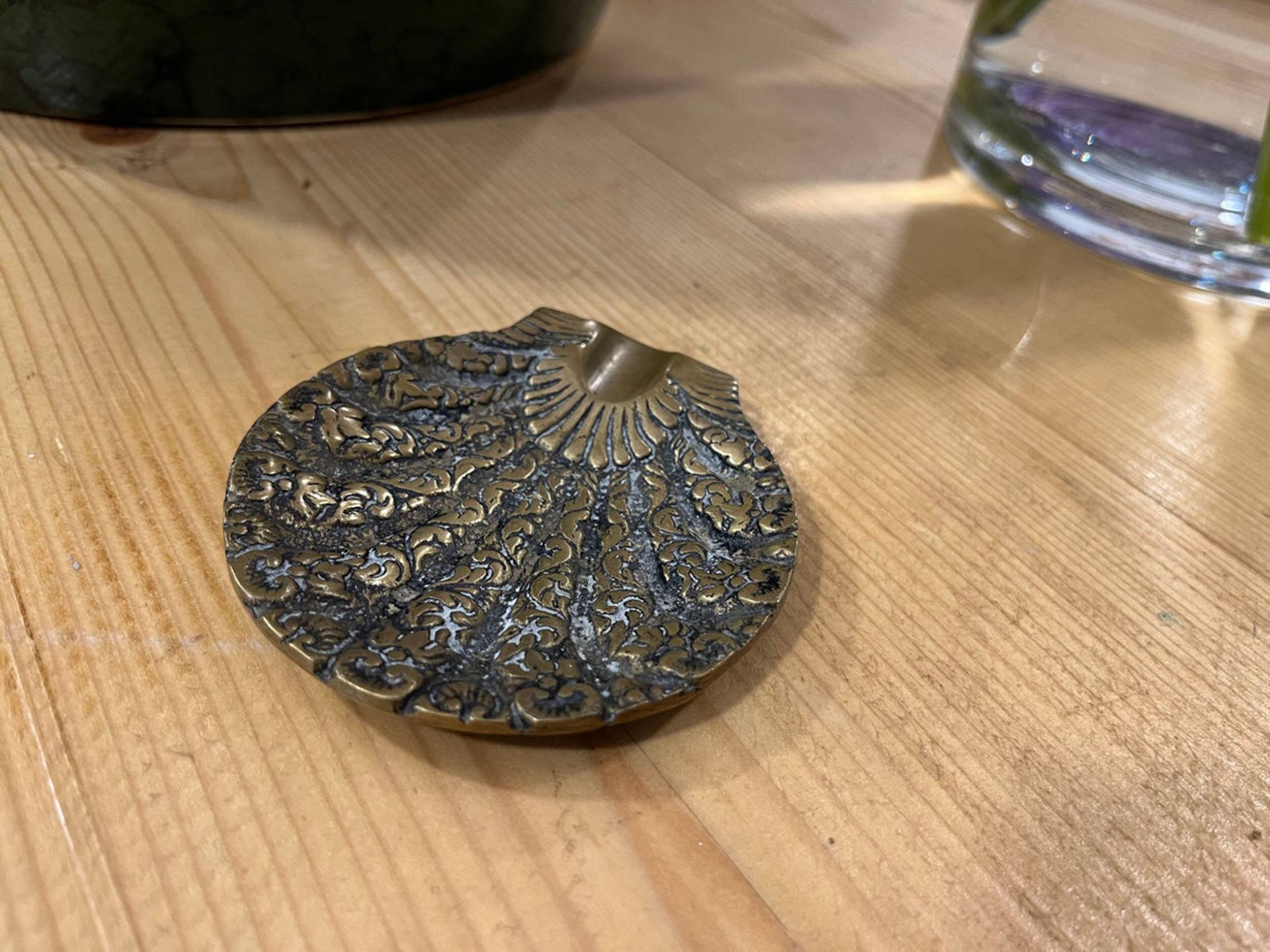 Cendrier en laiton design coquillage vintage