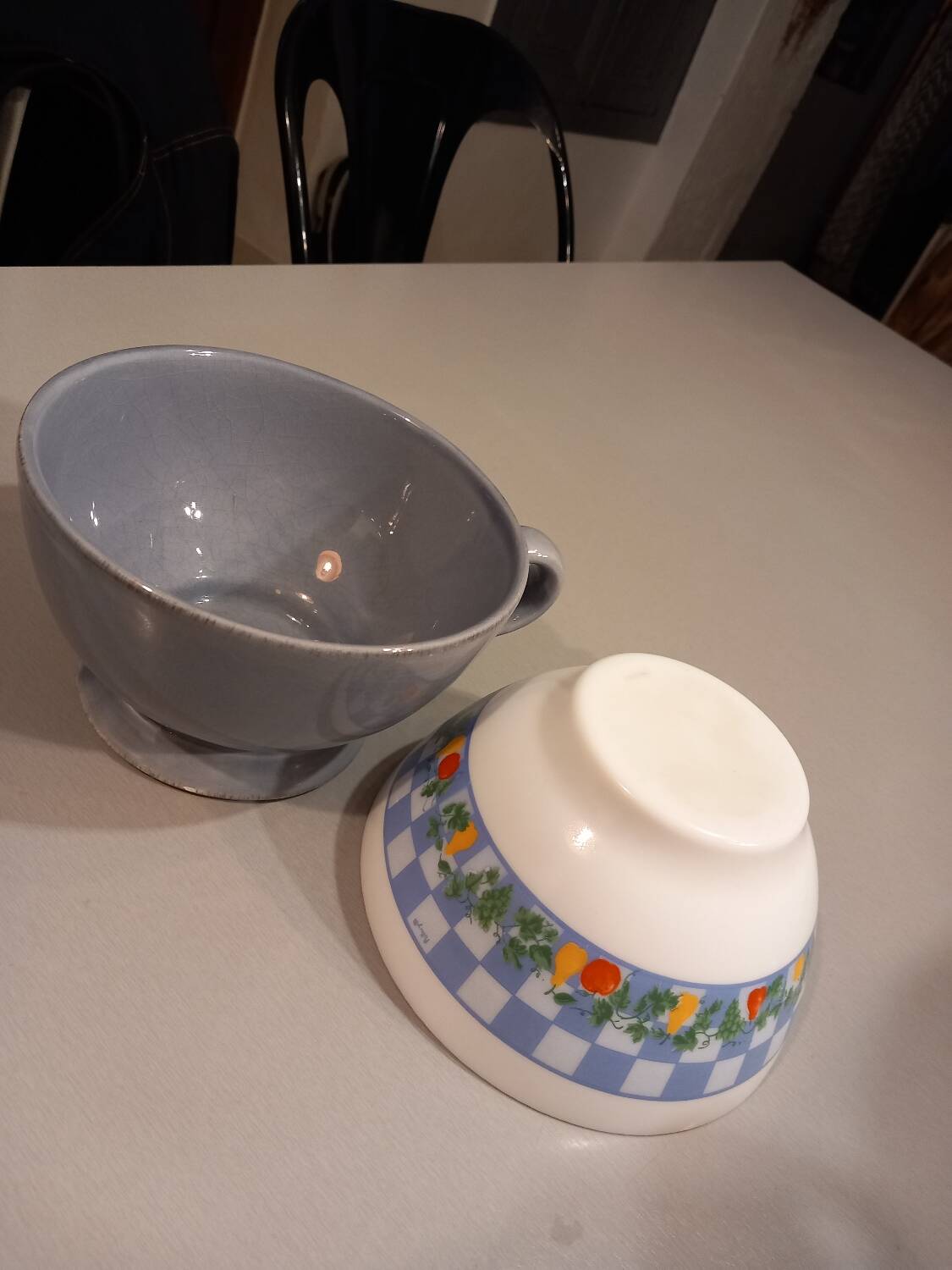 Set of 10 old vintage bowls