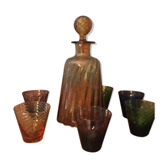 Carafe à liqueur et ses 6 verres