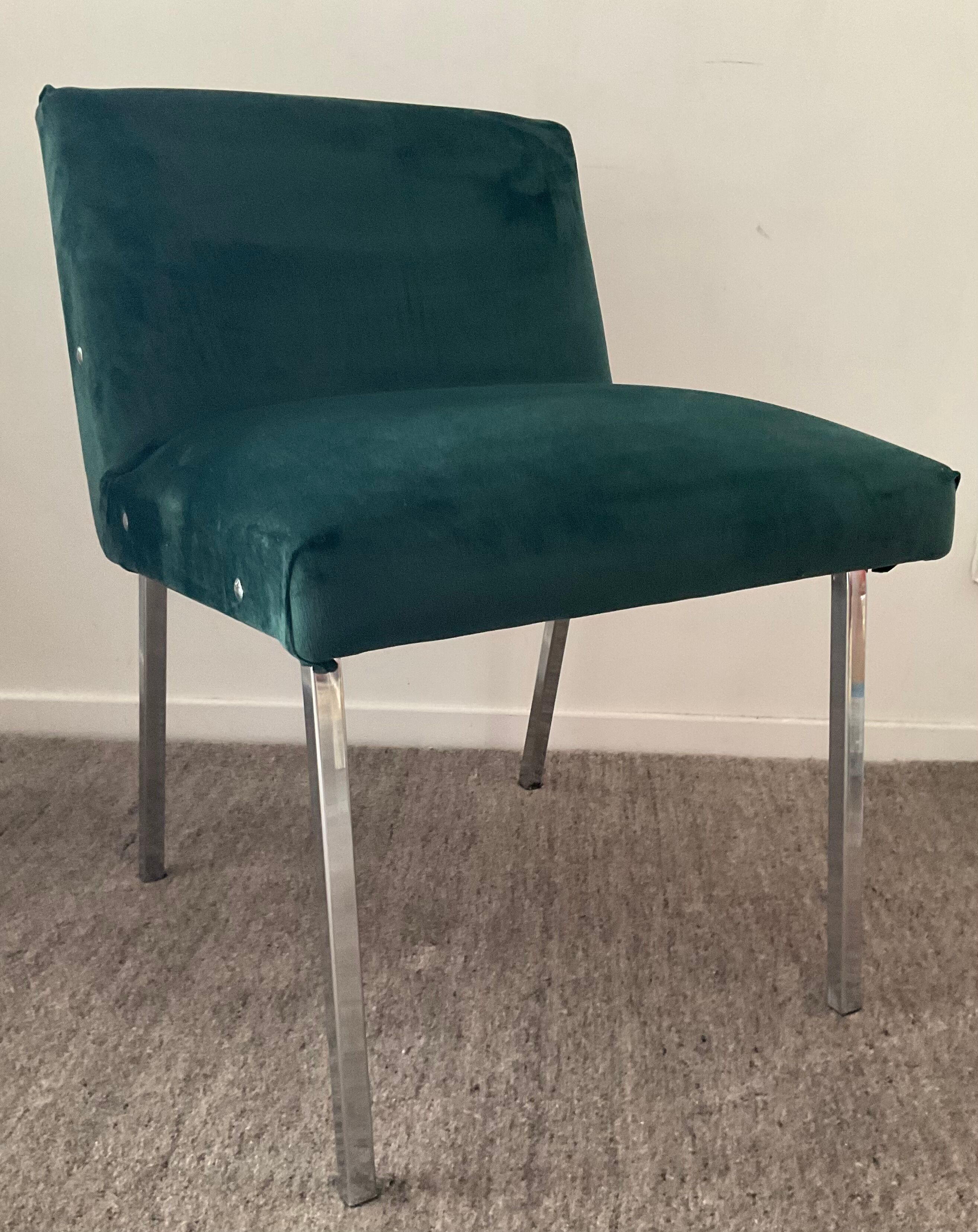 Vintage chair in green velvet and chrome legs